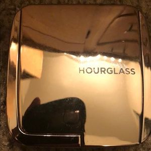 Hourglass blush in “Mood Exposure”